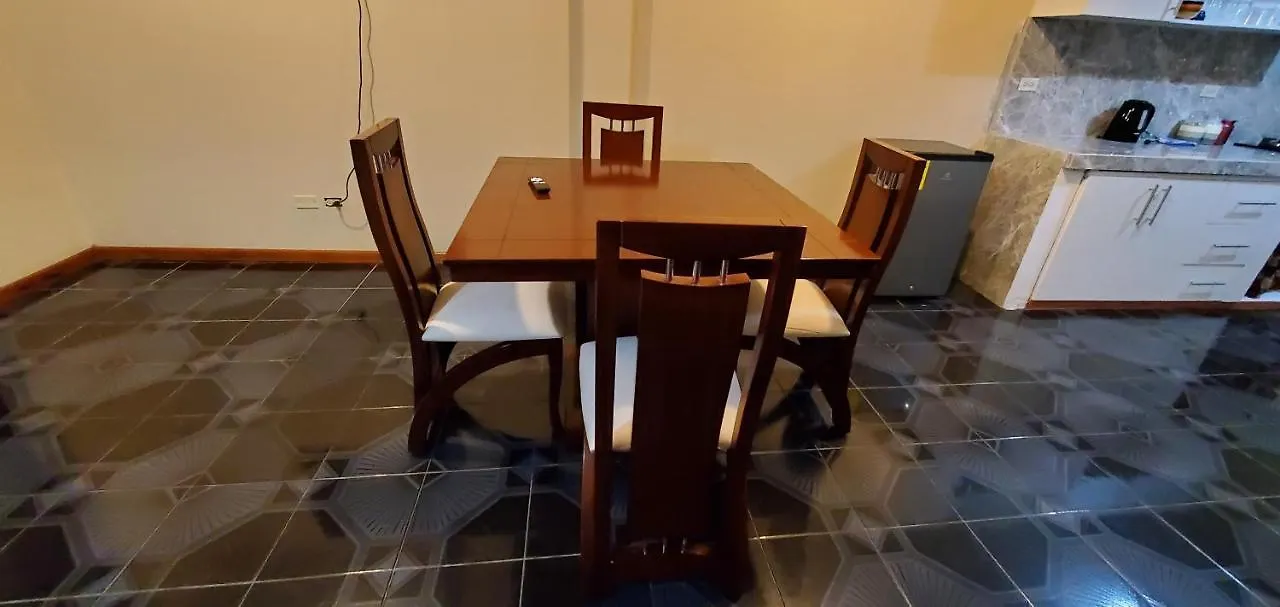 Departamento En Cuenca, 2 Habitaciones Y Parqueo Gratis Ecuador